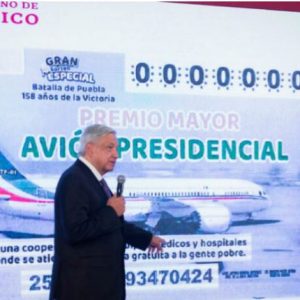Chavismo mexicano: AMLO rifa el avión presidencial