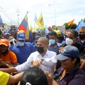 Zulia: Manuel Rosales recorrió municipio Valmore Rodríguez
