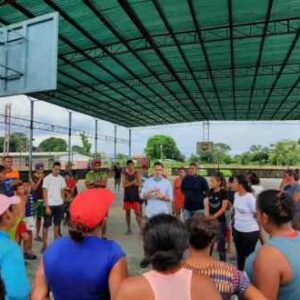 Habitantes de caserío “La Esperanza” también oyeron propuestas de Carlos Luis Pérez