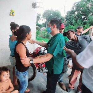 Carlos Luis Pérez: En contacto con la gente en el caserío Guafilla de Guanare