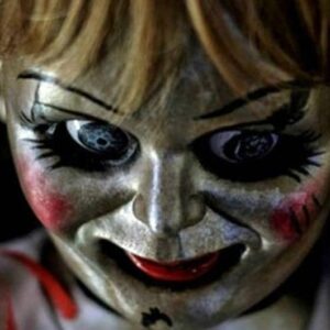 ¿Te interesa ganar $1.300 por ver 13 películas de terror? Hay una empresa dispuesta a contratarte