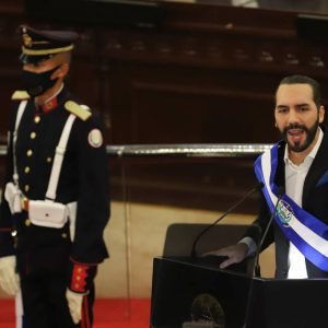 Aumentan los temores, asesores de Biden: Hay que evitar que “El Salvador se vuelva otra Venezuela”