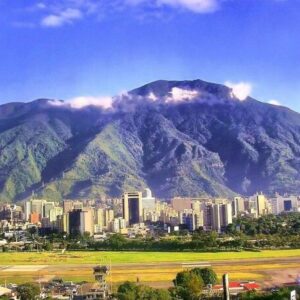 “La ciudad comunal El Ávila: Un llamado al ecocidio”