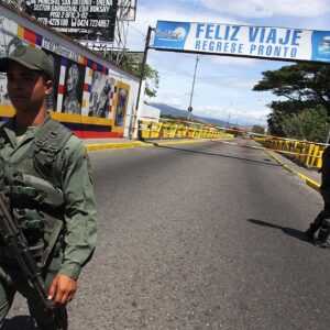 Regresa el intercambio comercial de la frontera, empezando por Ureña