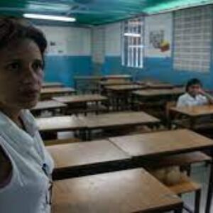 Más del 80% de los centros educativos en Venezuela no se están impartiendo clases tradicional