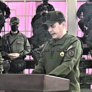 Sebastiana Barráez @SebastianaB: Padrino López ordenó la desactivación de los 23 regimientos de la Guardia del Pueblo