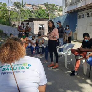 Candidata del PSUV: Georgette Topalián continúa recorridos por los sectores de Baruta