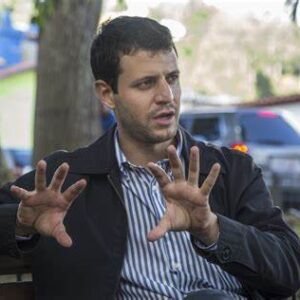 #EleccionesVenezuela En Miranda: Alcalde de El Hatillo denuncian retraso en la constitución de las mesas