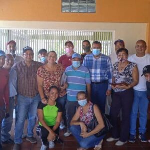 Candidato de la oposición Sergio Garrido  inicia campaña con rueda de prensa y casa a casa en la parroquia Corazón de Jesús