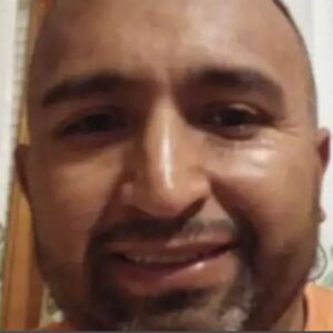 Sucesos: Hispano muere tras brutal golpiza mientras ponía las luces de Navidad en su casa en Chicago