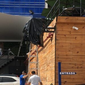 «Después que matan al Tigre…»: Cubren logo de marca Starbucks en polémica cafetería de Las Mercedes