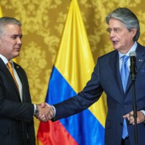 Reabren frontera Colombia-Ecuador