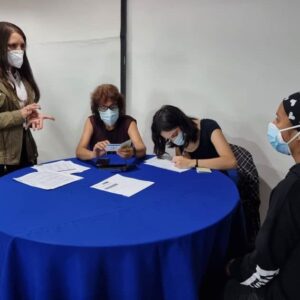 Distrito Capital: Georgette Topalián acompaña vacunación de refuerzo en Baruta