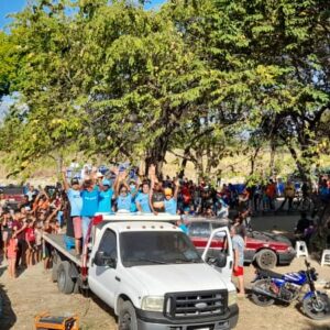 Superlano compartió en el balneario La Rivereña con los bañistas en el inicio del año