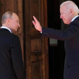 Aumenta la tensión en las últimas horas: Gobierno de Estados Unidos inicia la evacuación de su personal no esencial en la embajada de Ucrania ante inminente invasión rusa