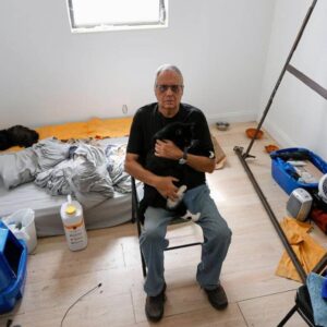 Reportaje de El Nuevo Herald: El drama de un escritor cubano desalojado en Miami, engañado y endeudado