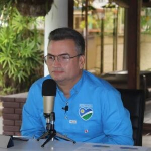 La Antena del Cono Sur, Por Grossman Parra Pinto