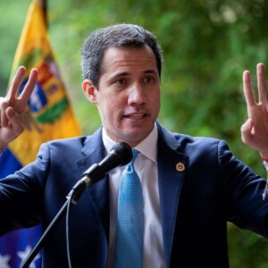 «Cuenta conmigo como aliado para defender a su gente y su causa» como ha defendido a Venezuela del régimen dice Guaidó a Zelenski