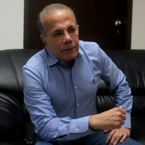 «Manuel Rosales presenta un cuadro de salud de cuidado, aunque no para preocuparse» Afirma Editor Angel Monagas de Caigaquiencaiga.net