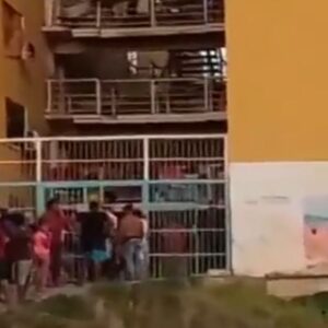 !Así así¡ así es que se gobierna: Edificio de Misión Vivienda colapsó en Anzoátegui