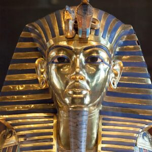 Egypt discover sign of extraterrestrial activity in the tomb of King Tutankhamun