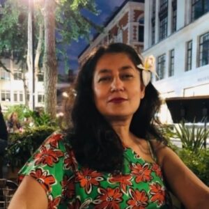 Luz Elena Caicedo promociona su nuevo tema “Yo Soy Una Mujer con Tantas Mujeres Dentro”