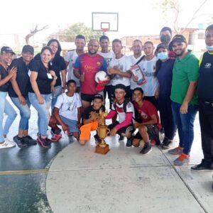 Polimaracaibo continua haciendo el trabajo social.