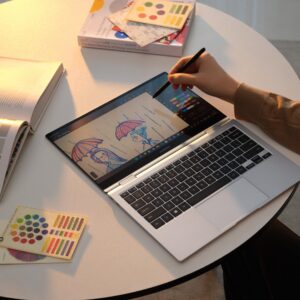 La nueva serie Galaxy Book2 Pro hace posible el trabajo y el aprendizaje desde cualquier lugar con flexibilidad y tranquilidad