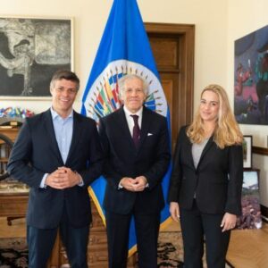 Revuelo causo Luis Almagro reunido con Leopoldo López y Lilian Tintori