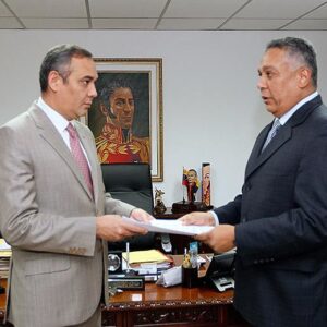 Arde el chavismo: Pedro Carreño saca el hacha de la guerra contra Maikel Moreno