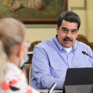 El País de España: Insiste Gobierno nacional de Venezuela la necesidad de reconocer a Maduro como presidente para retomar intercambios petroleros con EE UU