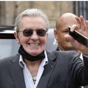Triste y sorpresiva noticia: Actor Alain Delon decide acabar con su vida