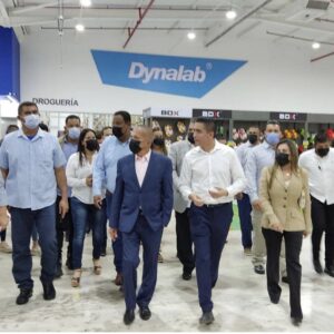 Gobernador del Zulia Rosales asegura “que la región está floreciendo y renaciendo…”