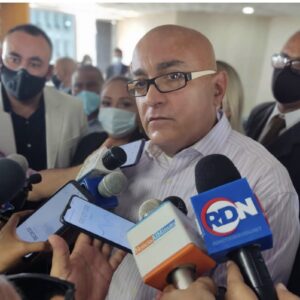 Insólito: Denuncia Concejal de Maracaibo Daniel Ponne Funcionarios de Hidrolago destruyen instalaciones de vecinos que no pagan por un servicio que no reciben Vea Video