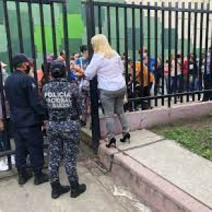 Barinas: Protestaron frente al CLEB comunidades afectadas por el caso de las BOMBONAS