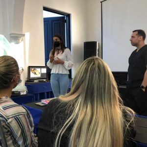 Primera dama Vanessa Linares de Ramírez brindó herramientas a padres con niños de espectro autista