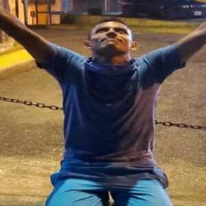 Esta madrugada: Excarcelan sindicalista Rodney Álvarez
