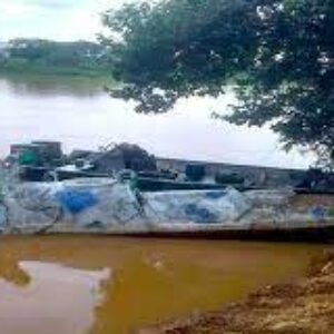Apure: Fanb incautó embarcación utilizada por grupos irregulares para trasladar drogas desde Colombia