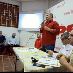 Sigue la guerra de sombras rojas en el chavismo zuliano: Reaparición de Omar Prieto genera conflictos