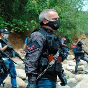 Zamuro cuidando carne: El elegido de Nicolás Maduro para meterse en Colombia es Freddy Bernal