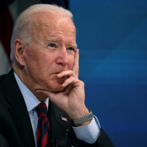 La columna de Oppenheimer: Joe Biden metió la pata con Venezuela y Cuba 