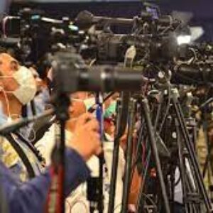 El Salvador: Ley para proteger periodistas es atorada en el Congreso