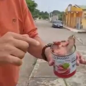 Zulia: Desde Municipio Rosario de Périja sector Venezuela denuncian lo encontrado en cajas Clap Vean Opinen