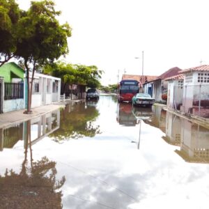 Zulia: En Sur del Lago de Maracaibo nuevamente el agua hace de las suyas en los Pueblos Santos
