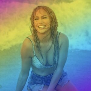 Bellísima Jennifer López demuestra cómo lucir ajustados micro shorts a los 52 años