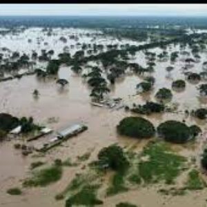 Las lluvias no cesan y los ríos arrecian en Sur del lago
