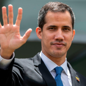 Guaidó reconoce a Gustavo Petro : «Colombia ha decidido su futuro».