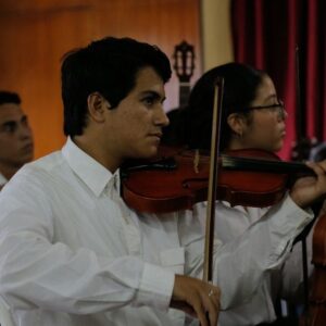 Zulia: Cargados de sueños jóvenes y niños expanden la música por el oeste de Maracaibo