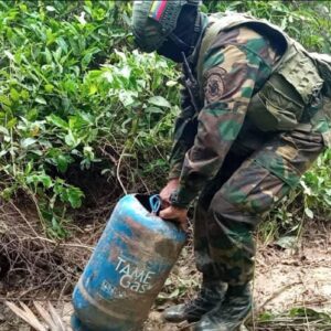 Apure: FANB desactiva más de 12 bombonas de alto explosivo en las últimas 48 horas