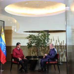 ¡Ultima Hora! Maduro acordó con empresarios extranjeros para inversión en Venezuela